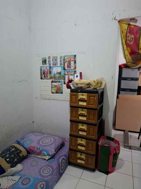 dijual rumah taman modern