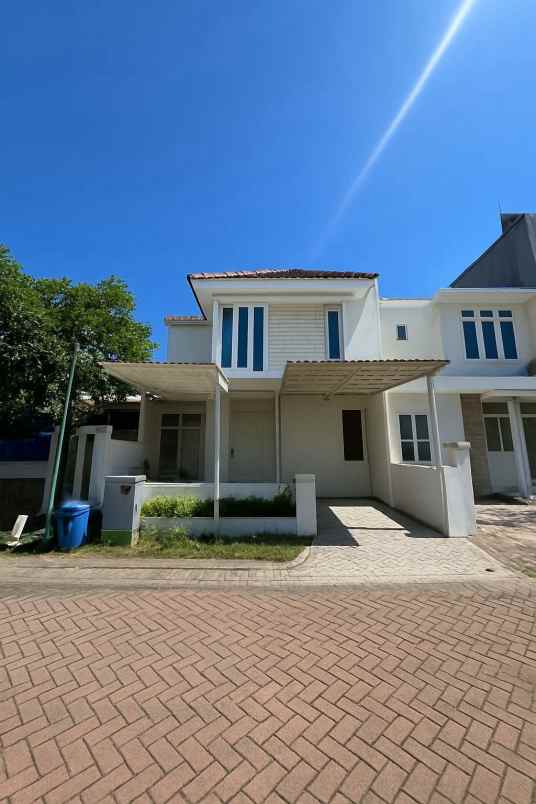 dijual rumah taman puspa raya