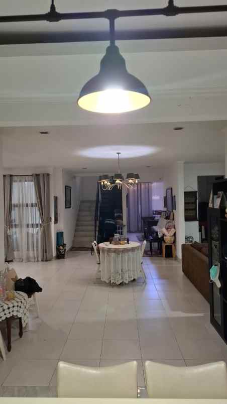 dijual rumah tanjung barat