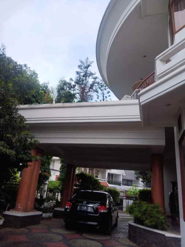 dijual rumah tanjungsari raya antapani