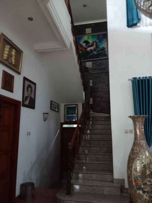 dijual rumah tanjungsari raya antapani