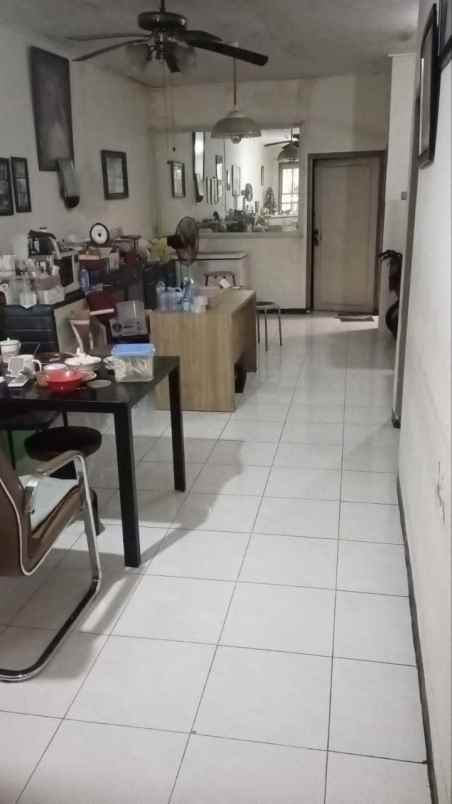 dijual rumah tenggilis utara v nomer 4