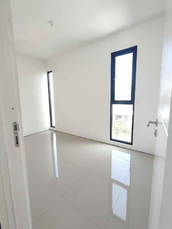 dijual rumah terrania living sidoarjo