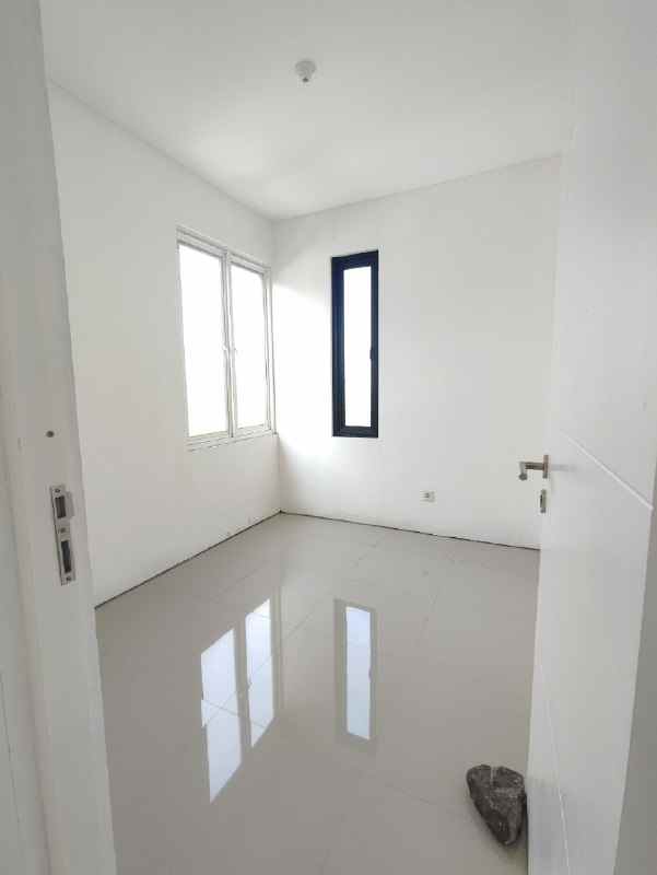 dijual rumah terrania living sidoarjo