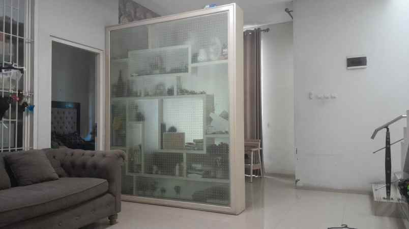 dijual rumah the gayungsari