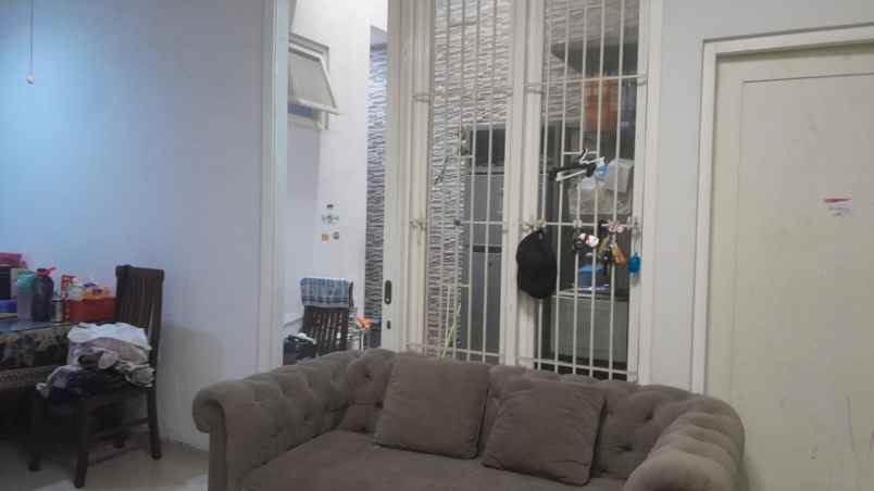 dijual rumah the gayungsari