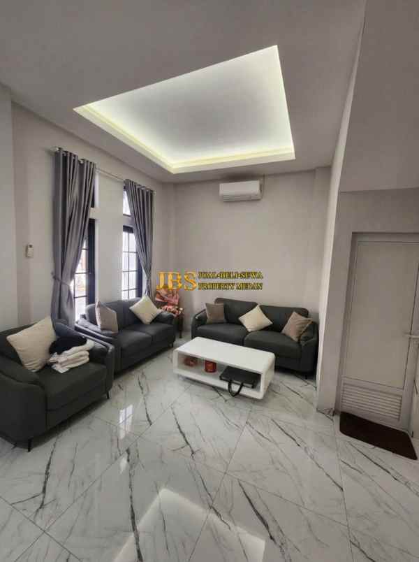 dijual rumah the marriot villas jalan