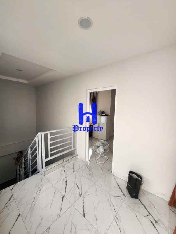 dijual rumah the marriot villas jalan