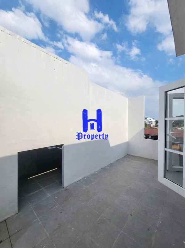 dijual rumah the marriot villas jalan