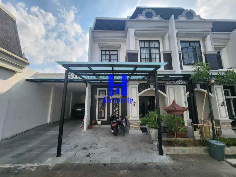 dijual rumah the marriot villas jalan