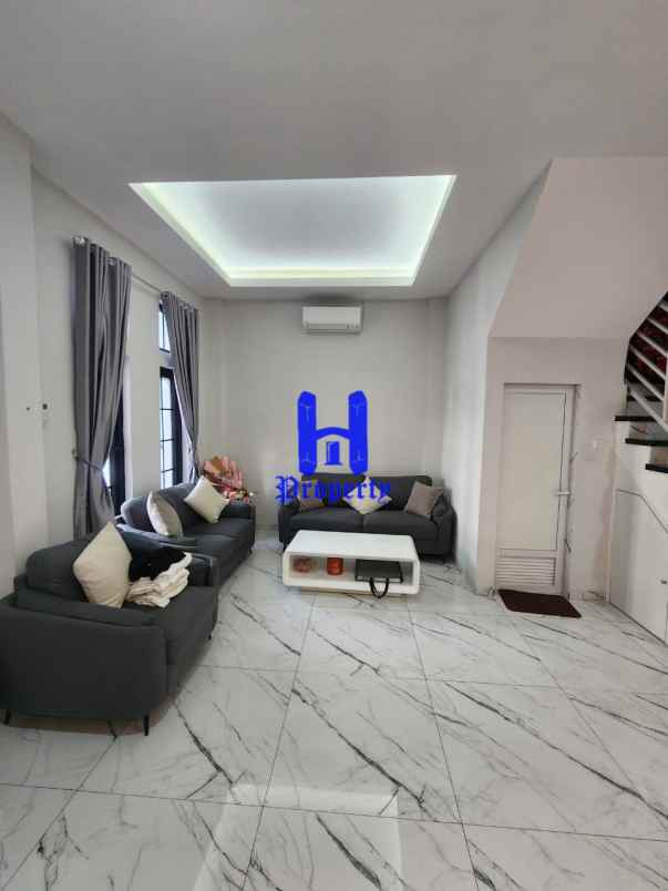 dijual rumah the marriot villas jalan