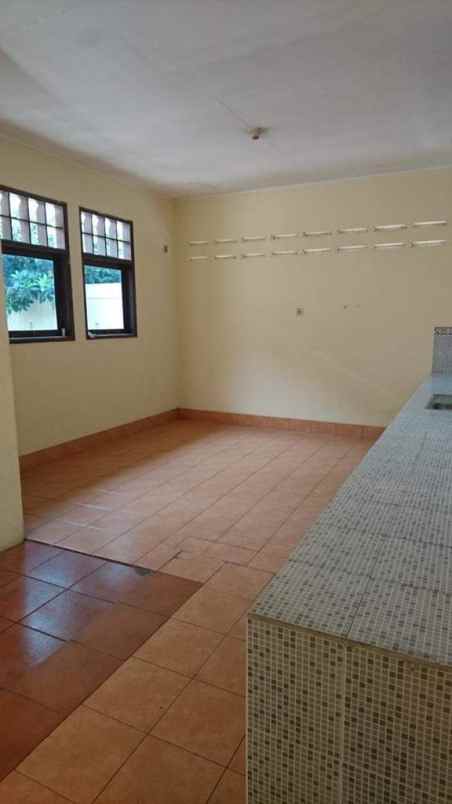 dijual rumah tinggal hook di palem bintaro