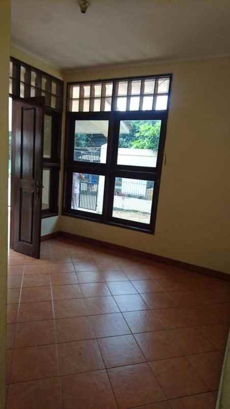 dijual rumah tinggal hook di palem bintaro