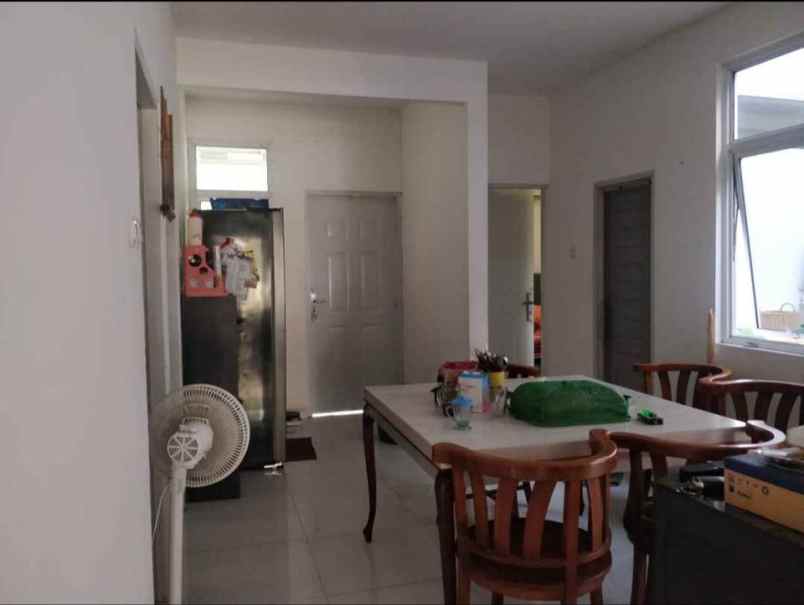 dijual rumah tinggal kawasan strategis di bsd