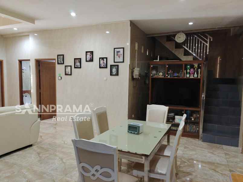 dijual rumah tirtajaya sukmajaya depok