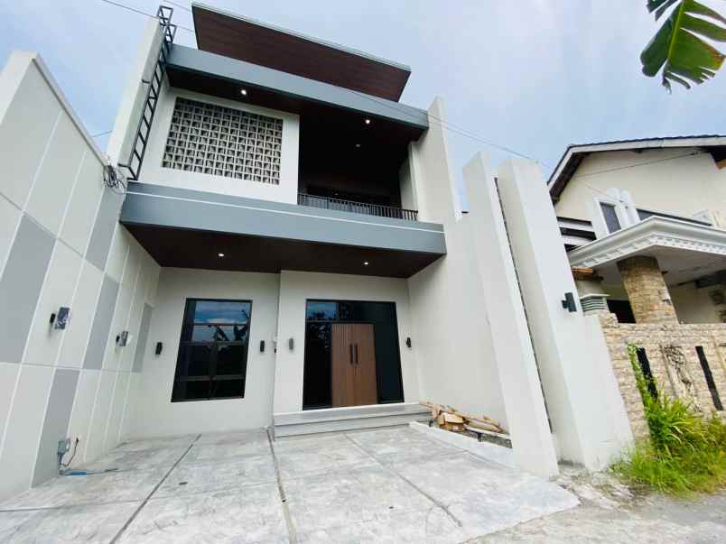 dijual rumah tirtomartani kalasan
