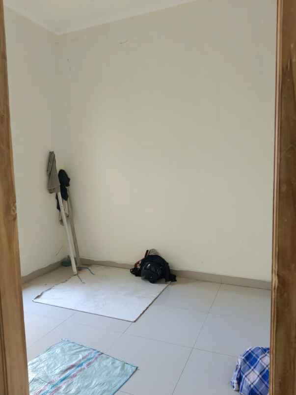 dijual rumah titi bumi