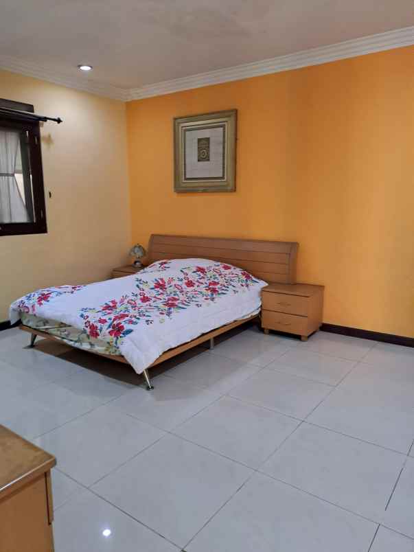 dijual rumah tubagus ismail dago kota