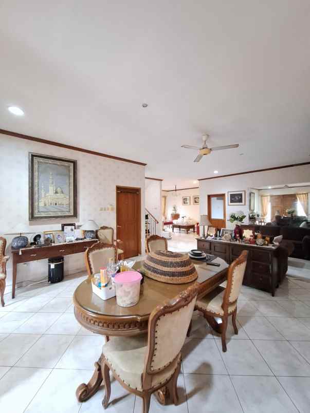 dijual rumah villa delima karang tengah