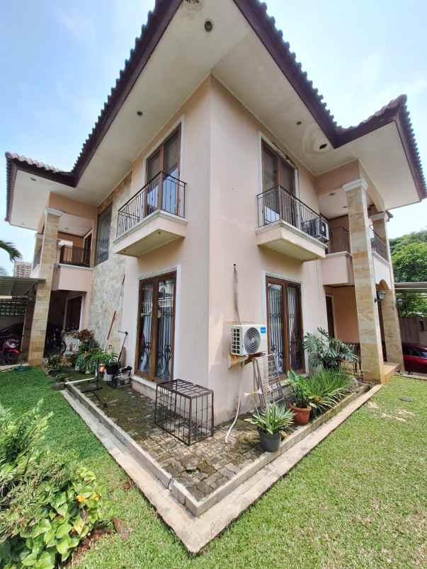 dijual rumah villa delima karang tengah