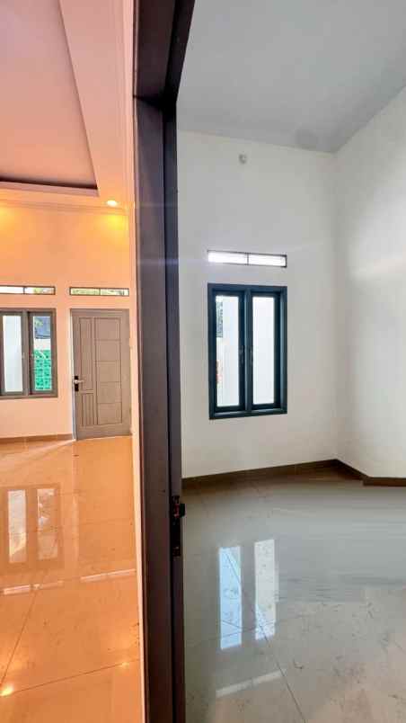 dijual rumah villa gading harapan