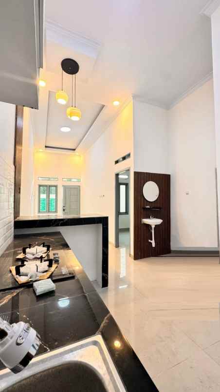 dijual rumah villa gading harapan