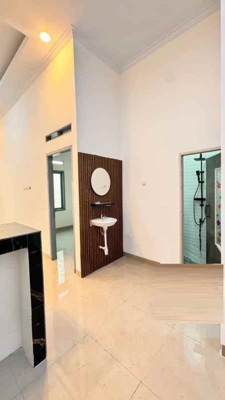 dijual rumah villa gading harapan