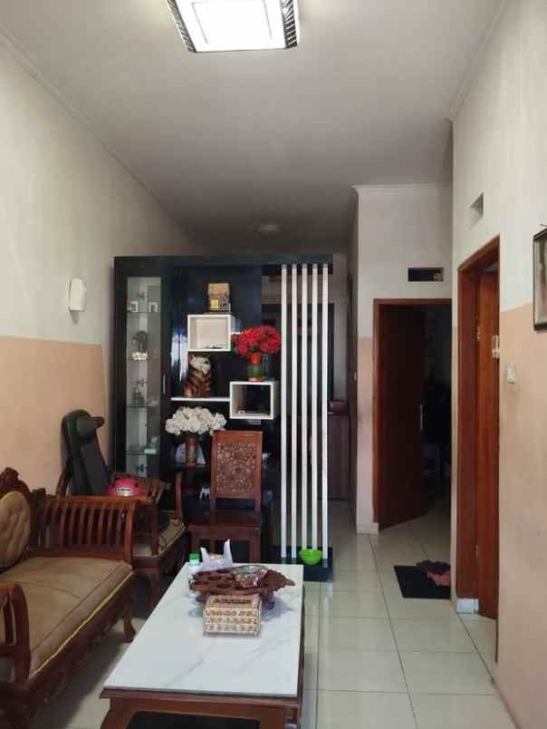 dijual rumah villa pasirwangi