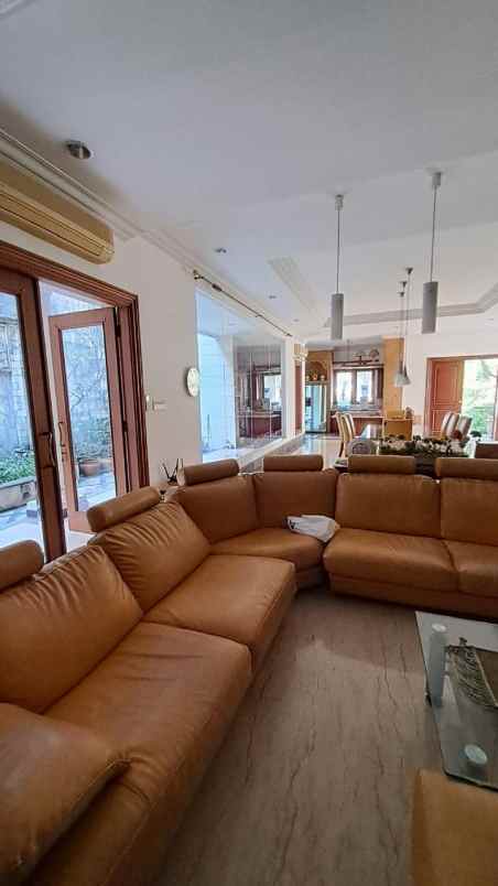 dijual rumah villa permata gading