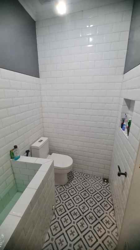 dijual rumah wanamukti