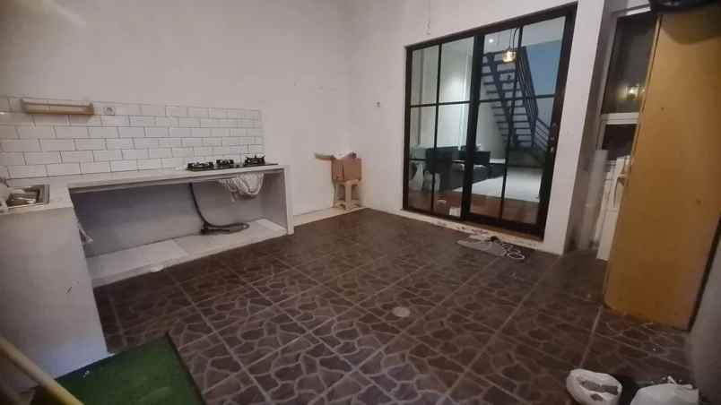 dijual rumah wanamukti