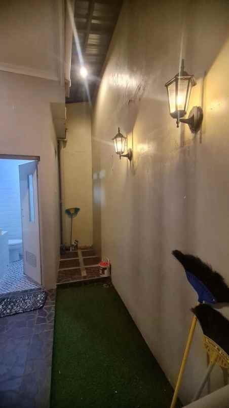dijual rumah wanamukti