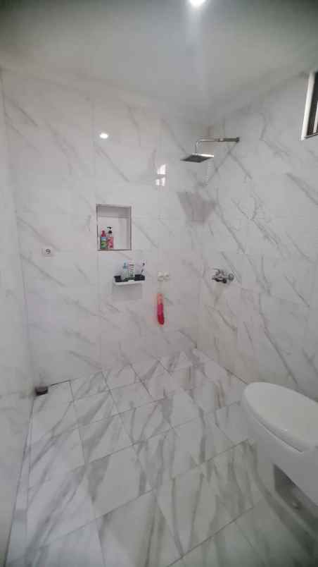 dijual rumah wanamukti