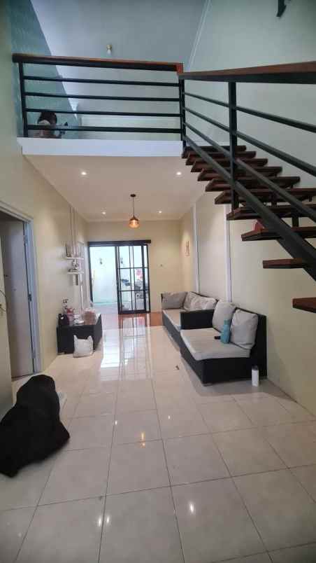 dijual rumah wanamukti