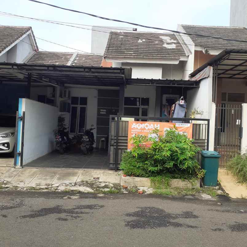 dijual rumah wates