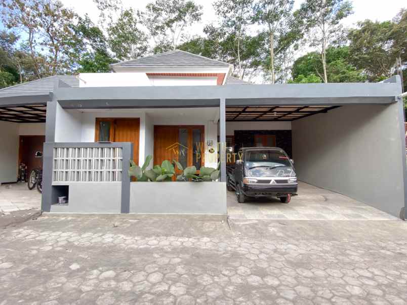 dijual rumah widodomartani ngemplak