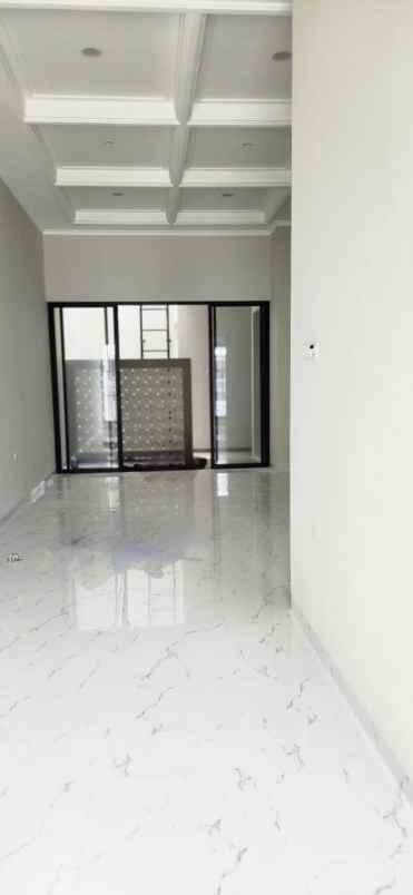 dijual rumah wisma permai