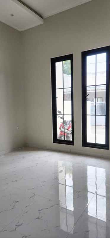 dijual rumah wisma permai