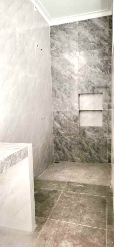 dijual rumah wisma permai