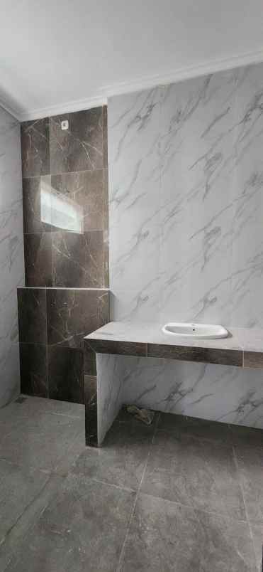 dijual rumah wisma permai