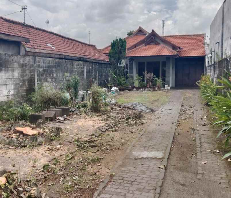 dijual rumah yos sudarso