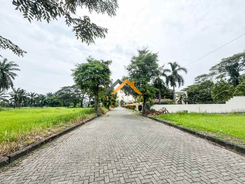 dijual tanah komplek graha metropolitan