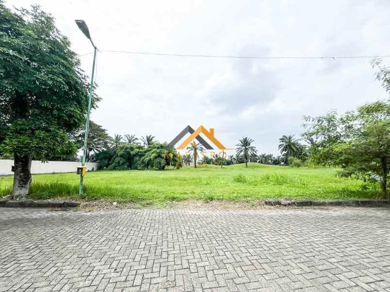 dijual tanah komplek graha metropolitan