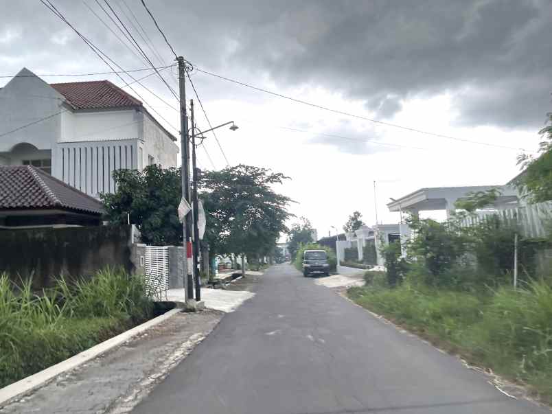 dijual tanah pugeran maguwoharjo