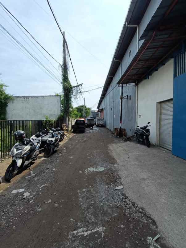 dijual urgent 3 ruko gandeng kendinding