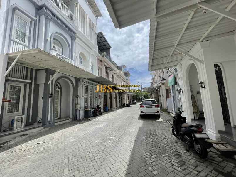 dijual villa komplek cemara asri jalan