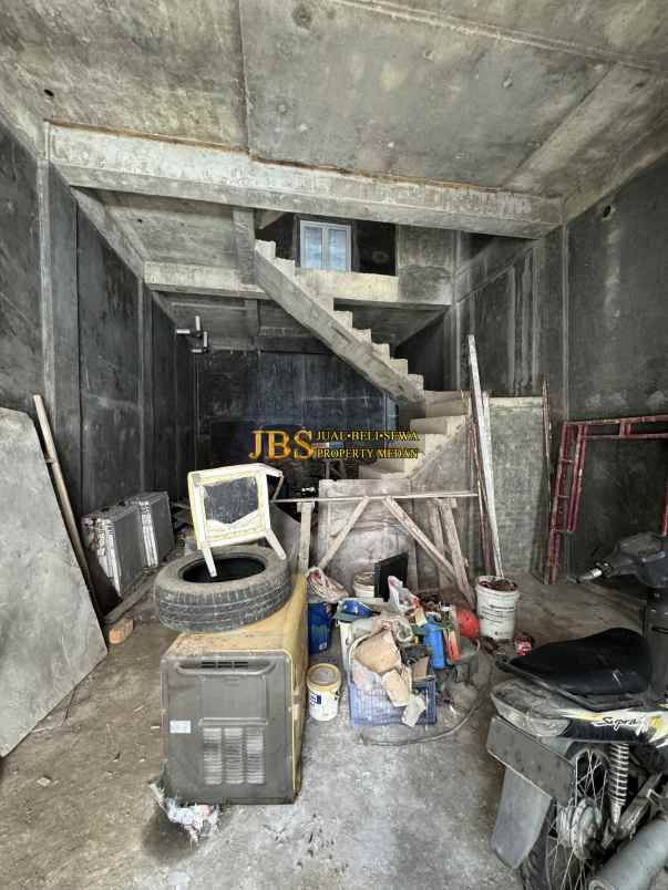 dijual villa komplek cemara asri jalan
