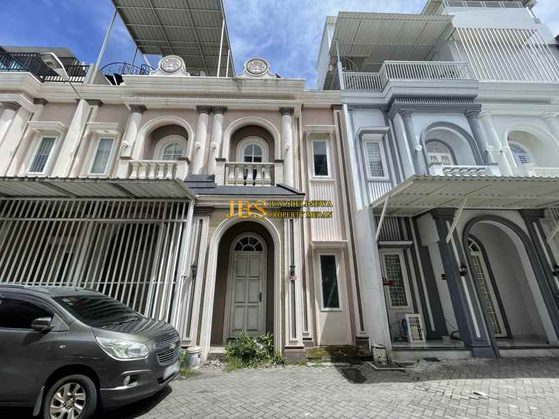 dijual villa komplek cemara asri jalan