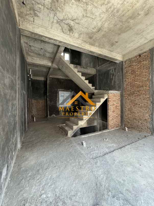 dijual villa komplek cemara asri jalan