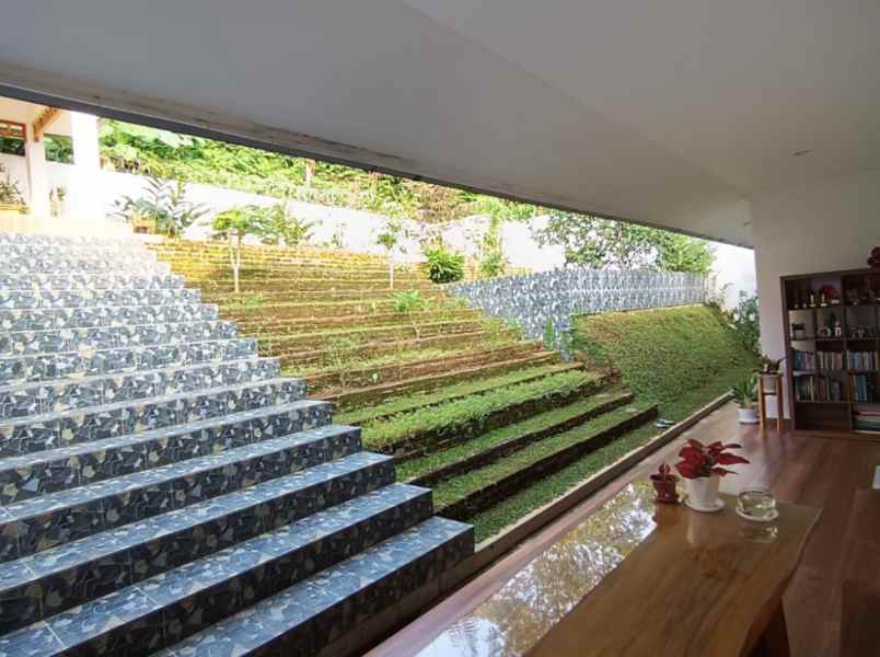 dijual villa komplek ppr itb mekarwangi